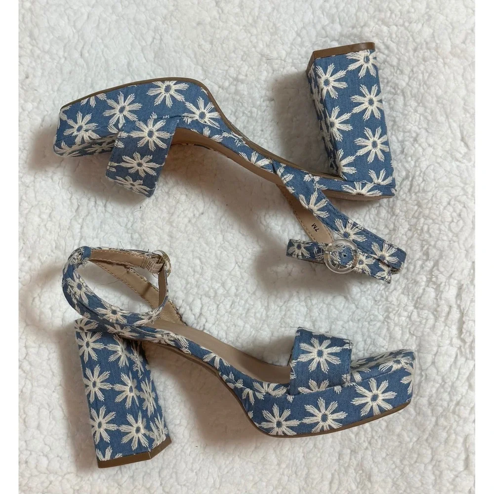 Maurices Natalie Blue Denim Daisy Embroidered Platform Block Heel Sandals 7M